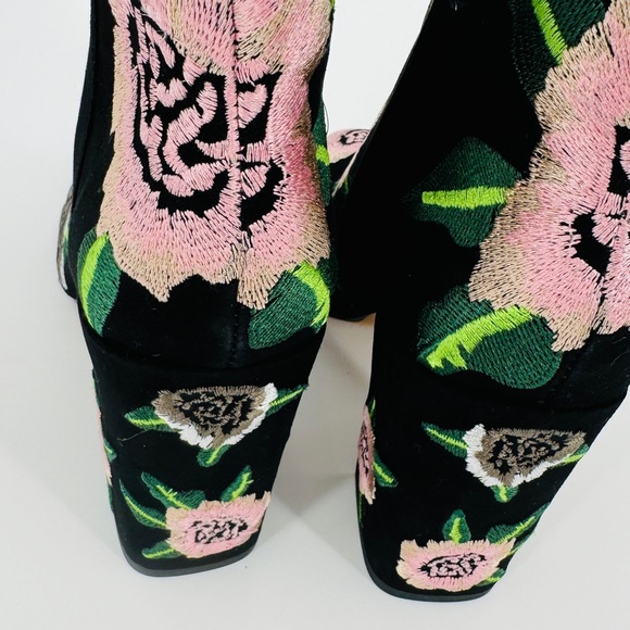 Rebecca Minkoff Bryce Embroidered Floral‎ Suede Boots Size 7 - Picture 6 of 14